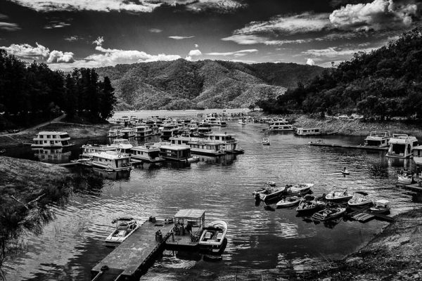 'Boating At Eildon' by Mal Brayshaw